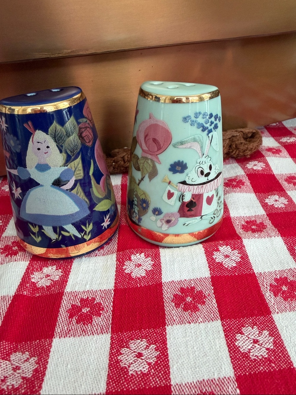 Disney’s 70 Alice in Wonderland Ceramic Salt & Pepper Shakers - Blue and Mint - Picture 2 of 12